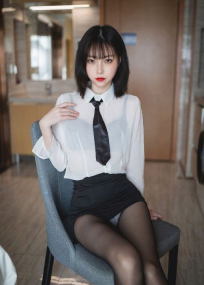 老师在这里_剧情片最新电影在线观看